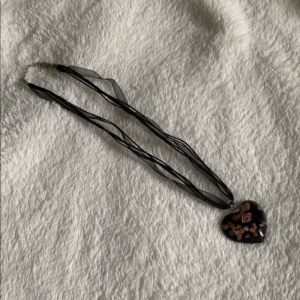 Glass pendant necklace